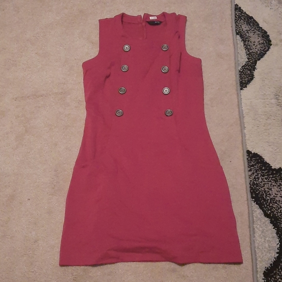 Dress - Picture 1 of 7